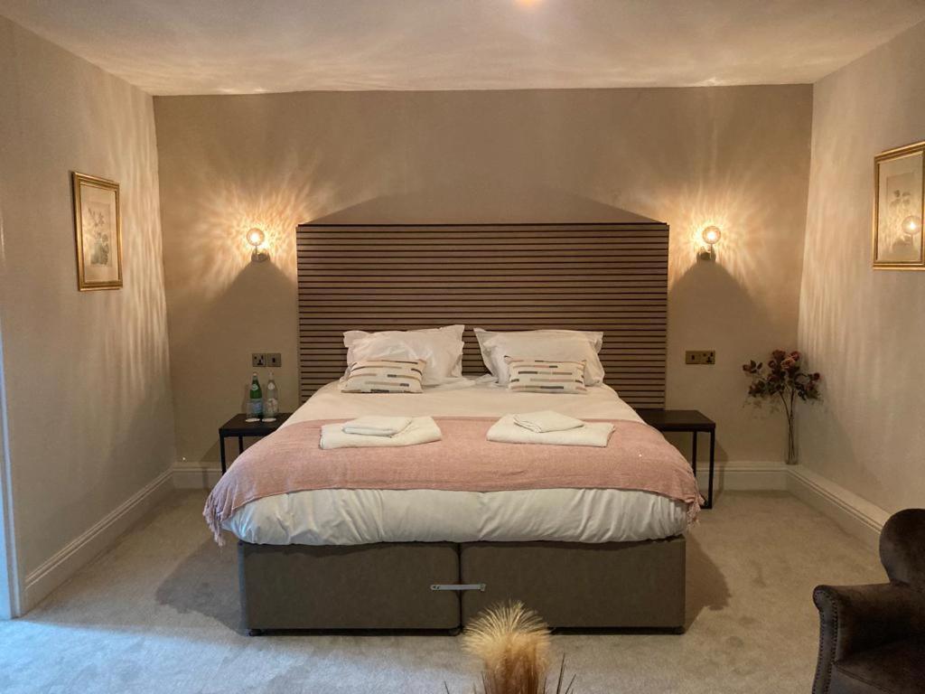 Woodborough Hall Extérieur photo